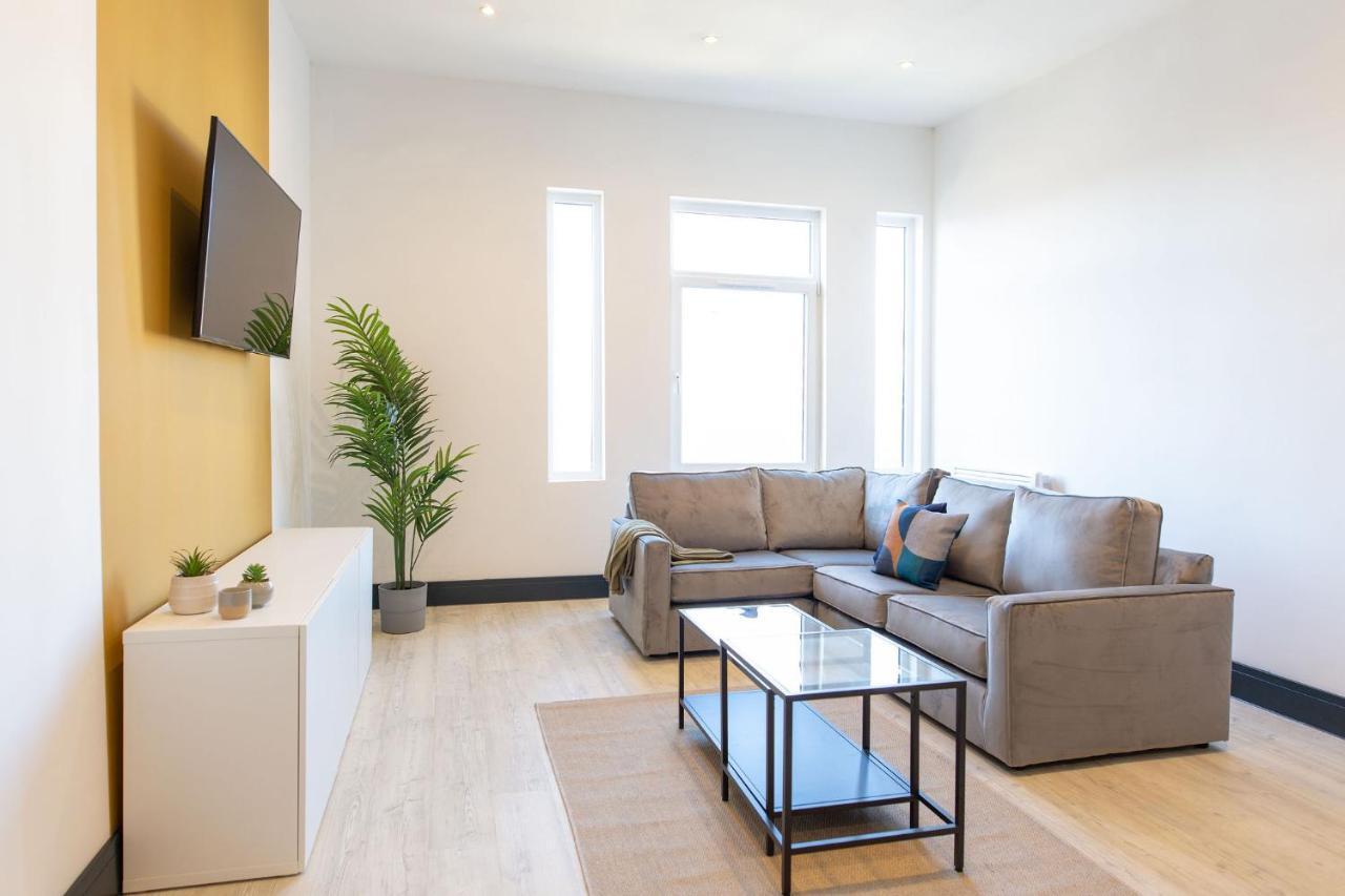 The Kingsway- 2 Bedroom Central Swansea Apartments By Stayright Kültér fotó