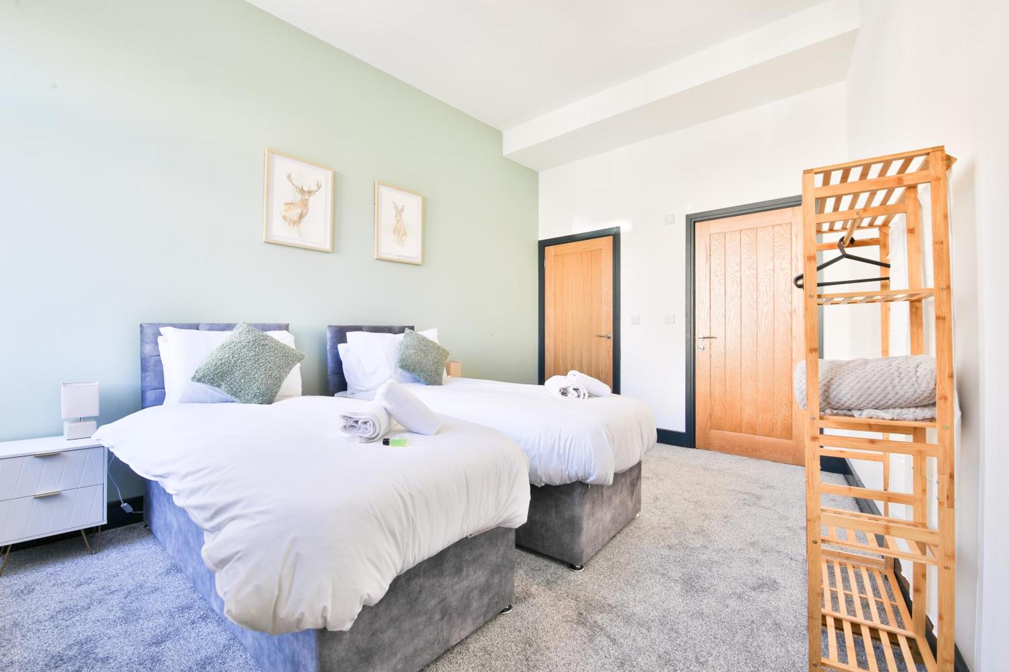 The Kingsway- 2 Bedroom Central Swansea Apartments By Stayright Kültér fotó