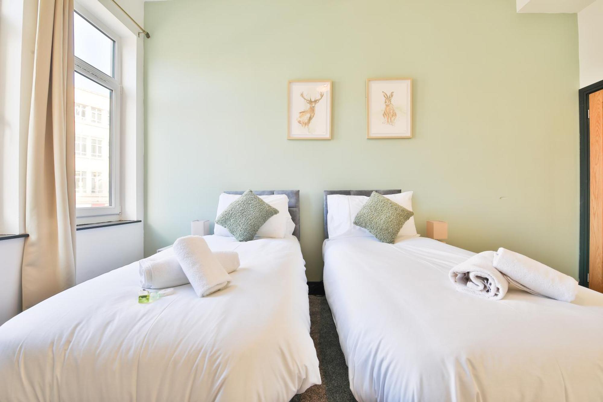 The Kingsway- 2 Bedroom Central Swansea Apartments By Stayright Kültér fotó