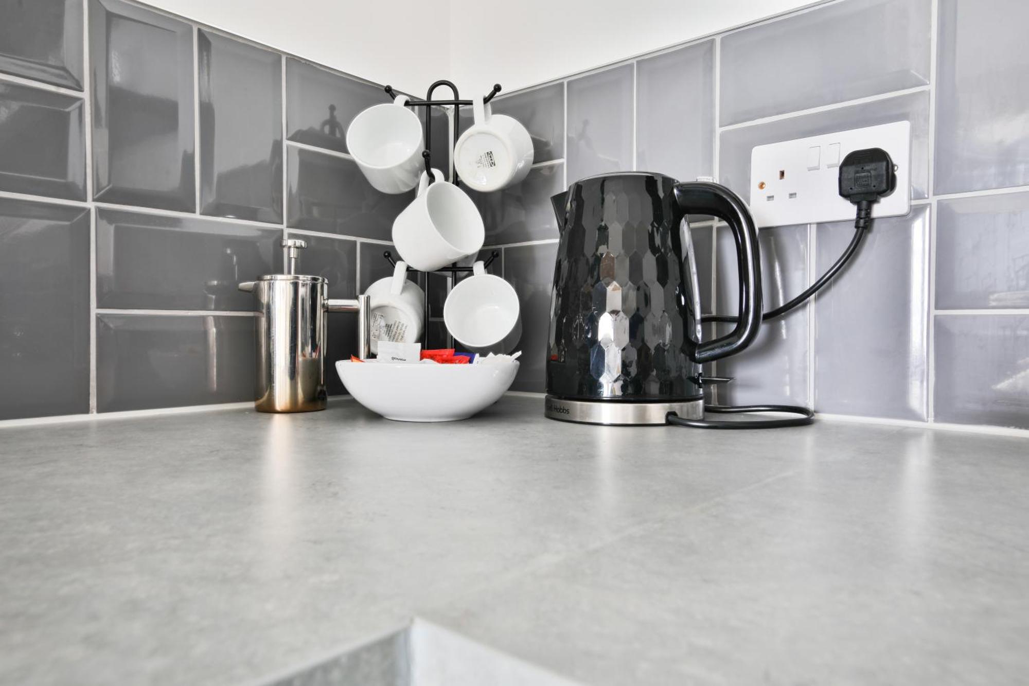 The Kingsway- 2 Bedroom Central Swansea Apartments By Stayright Kültér fotó