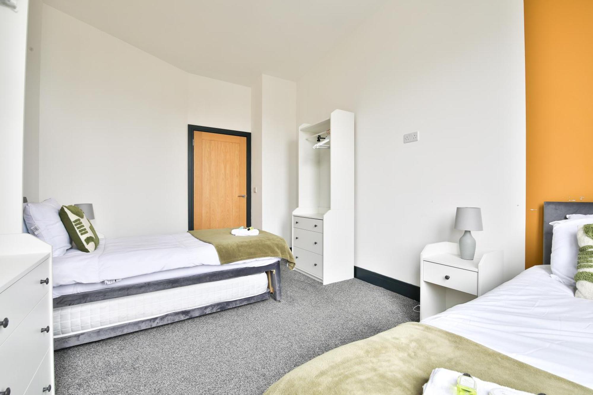 The Kingsway- 2 Bedroom Central Swansea Apartments By Stayright Kültér fotó