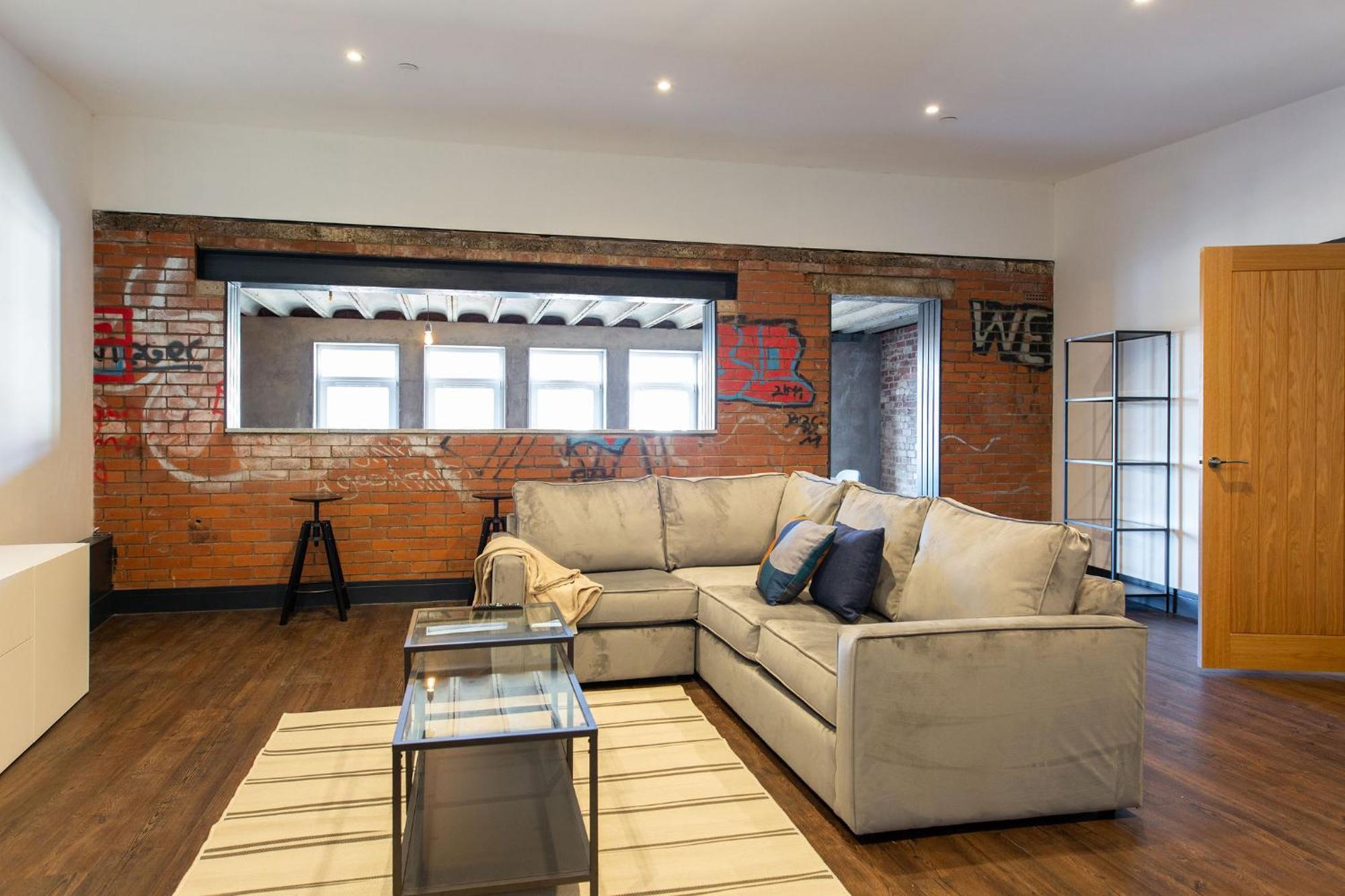 The Kingsway- 2 Bedroom Central Swansea Apartments By Stayright Kültér fotó