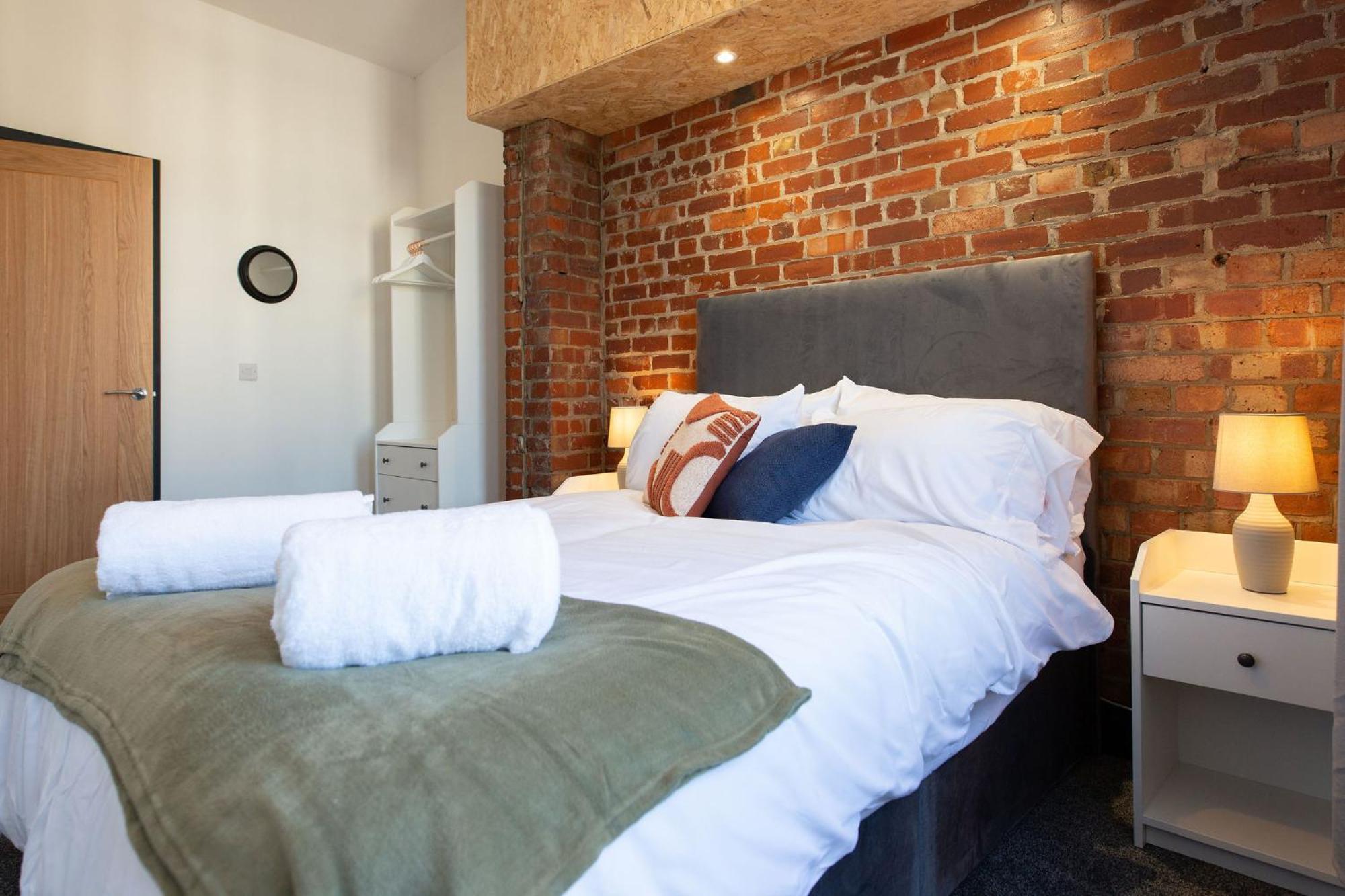 The Kingsway- 2 Bedroom Central Swansea Apartments By Stayright Kültér fotó